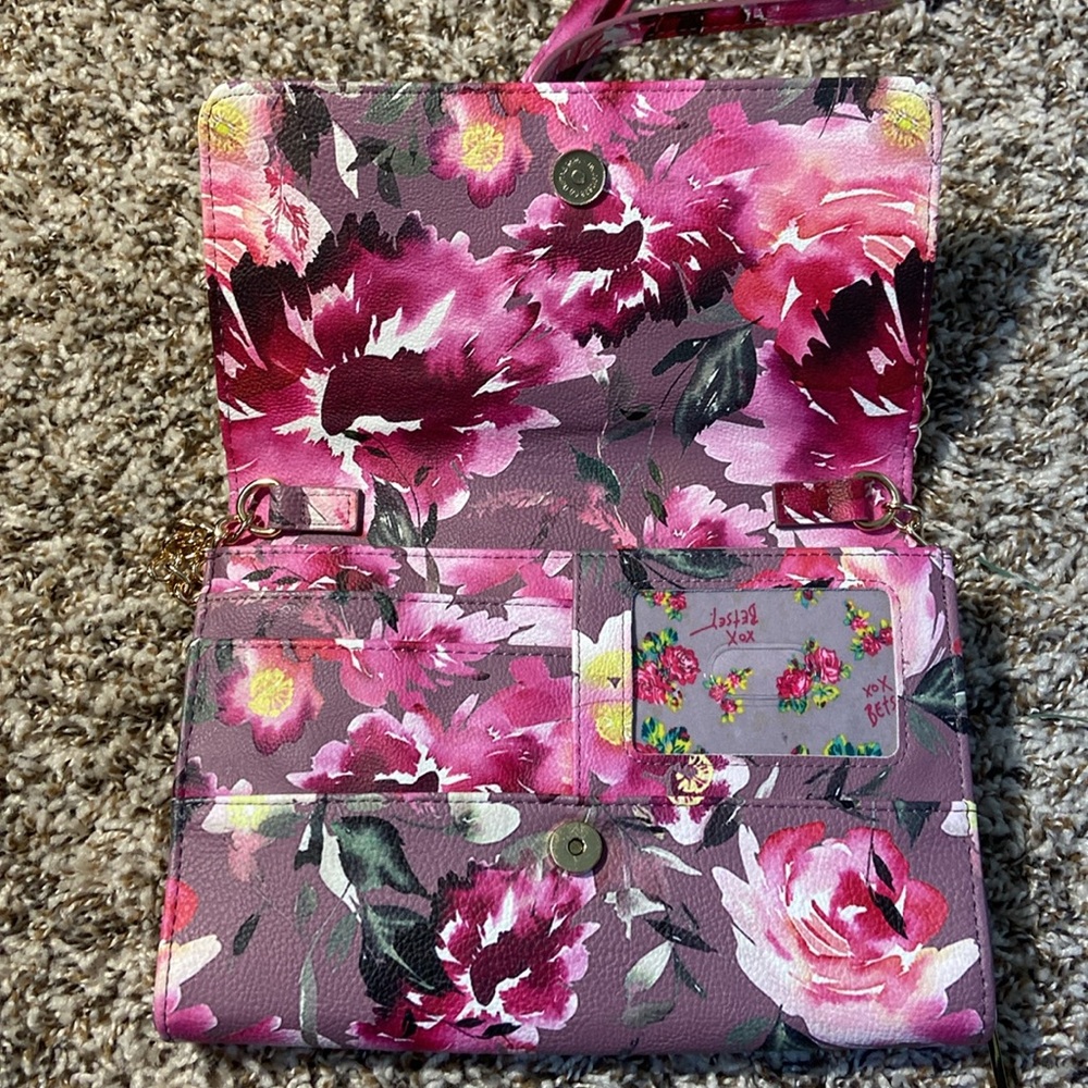 Betsy Johnson Dani Mauve Pink Floral Crossbody Bow Chain Strap Purse Wallet - Picture 5 of 15